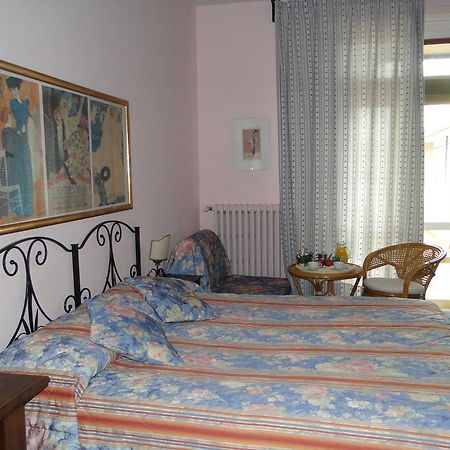 Residenza Giulia Hotel Florenţa Exterior foto