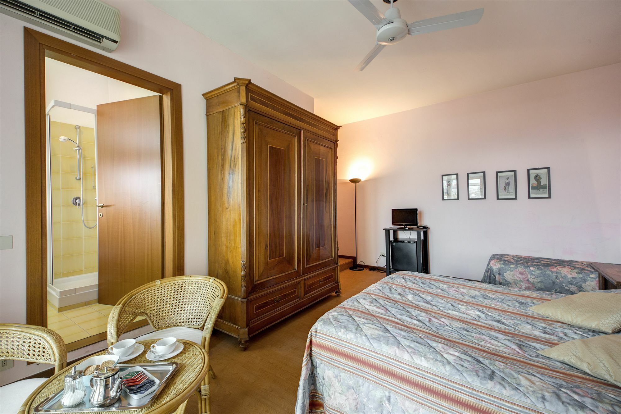 Residenza Giulia Hotel Florenţa Exterior foto